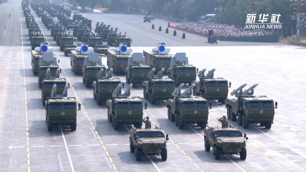 阅兵现场丨舰载防空武器方队：未来海战场的“御敌铠甲” 