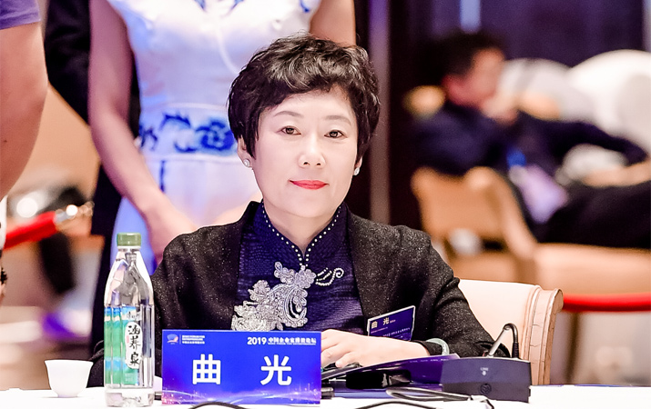 曲光：高效、成熟的私人銀行對國家和社會有積極的意義