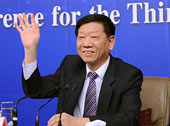 尹蔚民回應(yīng)熱點(diǎn)：就業(yè)、養(yǎng)老、延遲退休