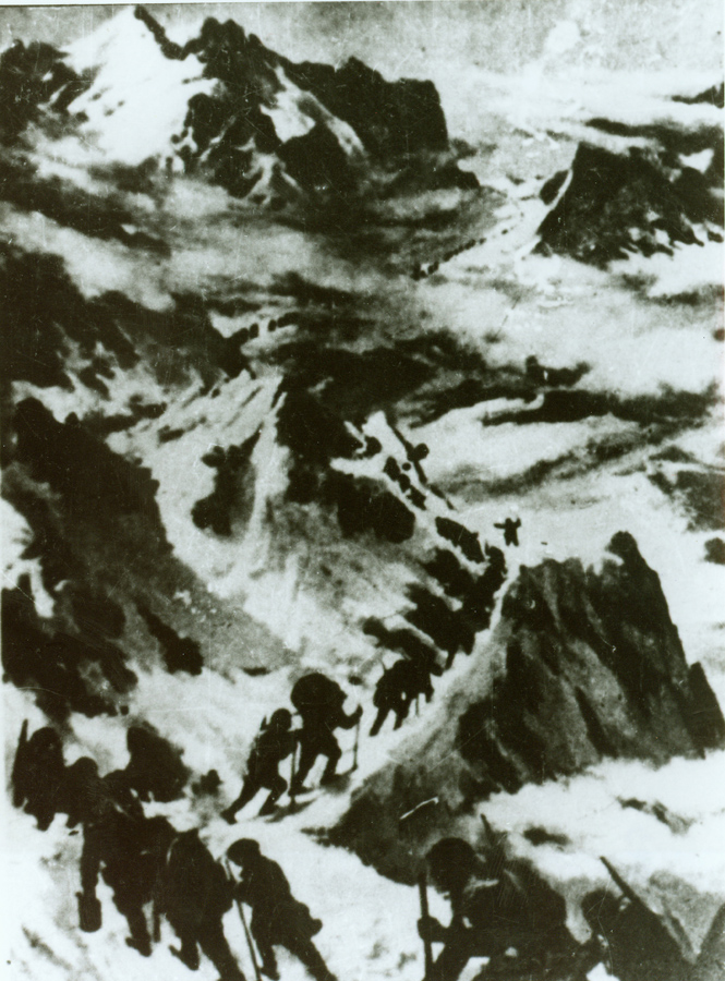 ↑資料圖片：紅軍過打鼓山。（圖片由陸軍第16集團(tuán)軍某紅軍團(tuán)提供）