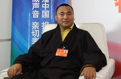 全國(guó)政協(xié)委員東寶仲巴·呼圖克圖做客新華網(wǎng)、中國(guó)政府網(wǎng)兩會(huì)訪(fǎng)談