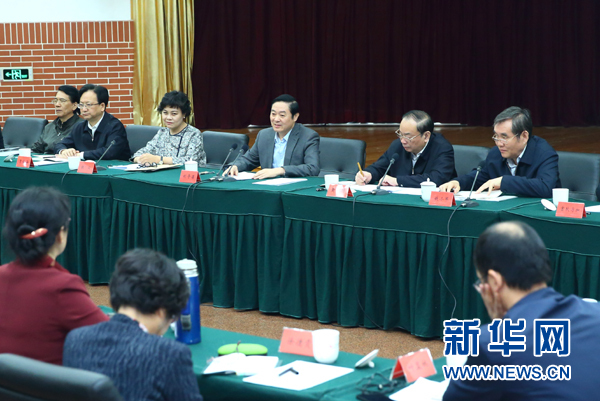 4月12日，中共中央政治局委員、中央書記處書記、中宣部部長劉奇葆在北京出席“走向世界的中國兒童文學(xué)”座談會并講話。 新華社記者丁海濤攝