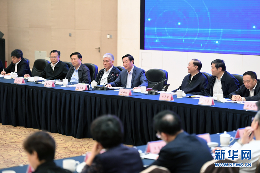 5月11日，中宣部在深圳召開深化文化體制改革座談會。中共中央政治局委員、中央書記處書記、中宣部部長劉奇葆出席會議并講話。 新華社記者張領 攝