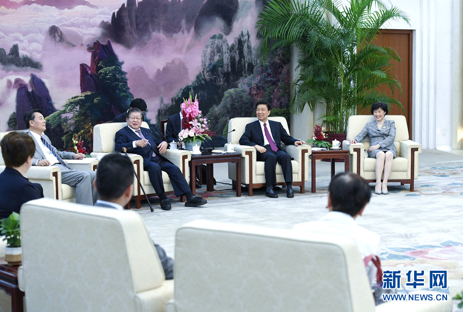 9月20日，國家副主席李源潮在北京會見由黨的最高顧問、前眾議長橫路孝弘率領的日本民進黨政治家代表團。 新華社記者 張領 攝 