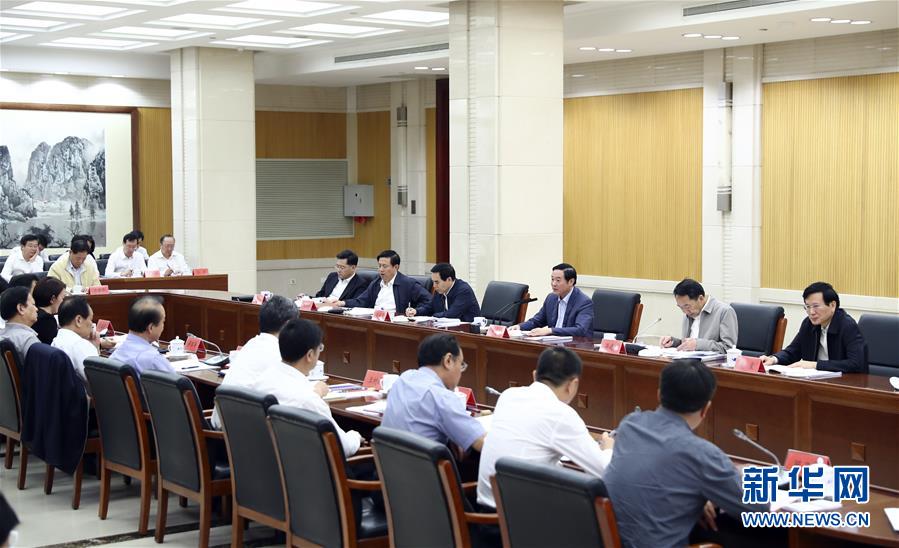9月21日，中宣部在北京召開中央媒體駐外機(jī)構(gòu)外宣工作座談會(huì)。中共中央政治局委員、中央書記處書記、中宣部部長(zhǎng)劉奇葆出席座談會(huì)并講話。新華社記者 謝環(huán)馳 攝 