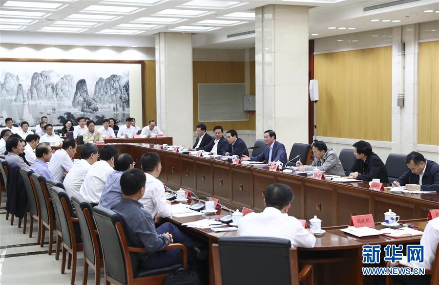 9月21日，中宣部在北京召開中央媒體駐外機(jī)構(gòu)外宣工作座談會(huì)。中共中央政治局委員、中央書記處書記、中宣部部長(zhǎng)劉奇葆出席座談會(huì)并講話。新華社記者 謝環(huán)馳 攝 
