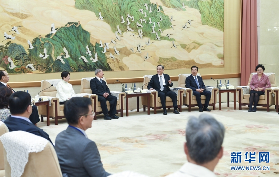 11月7日，全國(guó)政協(xié)主席俞正聲在北京會(huì)見饒穎奇率領(lǐng)的臺(tái)灣民意代表交流參訪團(tuán)。新華社記者張領(lǐng)攝