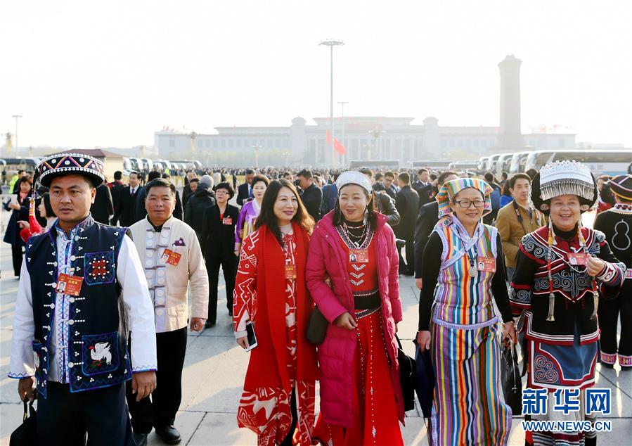 （兩會(huì)·人大閉幕·新華網(wǎng)）（1）十二屆全國人大五次會(huì)議在北京閉幕