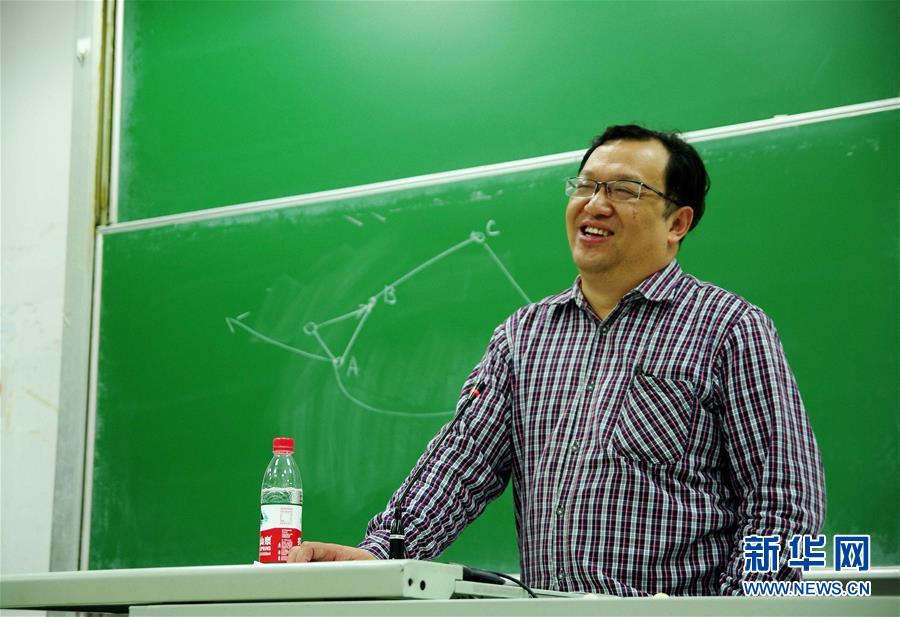 （新華全媒頭條·圖文互動(dòng)）（3）清明，為了祭奠，更為了前行