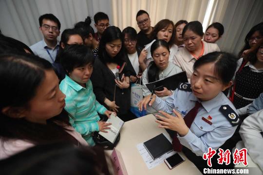 國稅、地稅新政送到企業(yè)“家門口”北京為科技企業(yè)普及稅法