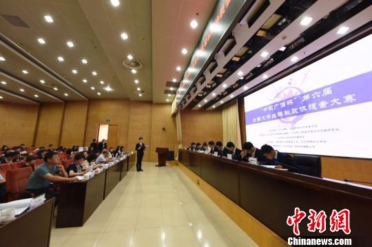 25日至27日，第六屆“中視廣信杯”提案中國·全國大學生模擬政協(xié)提案大賽在北京舉行。本次比賽由外交學院、九三學社北京市委員會共同主辦。　孫興偉 攝