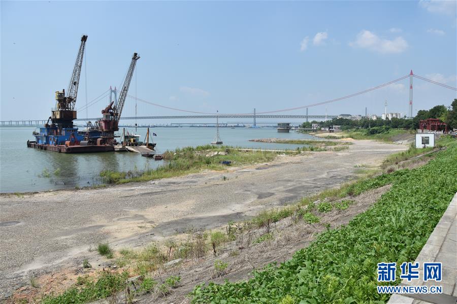 （大江奔流——來(lái)自長(zhǎng)江經(jīng)濟(jì)帶的報(bào)道·圖文互動(dòng)）（2）登岳陽(yáng)樓，又見(jiàn)“浩浩湯湯”