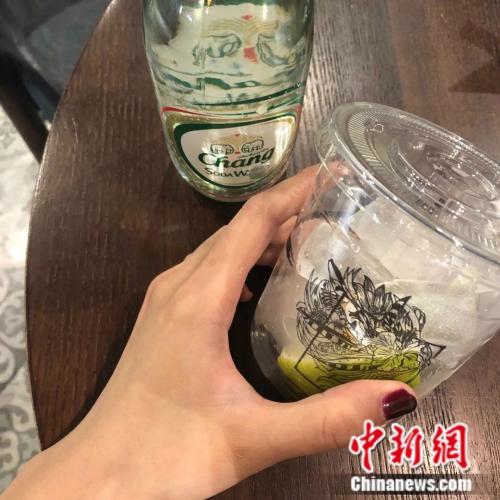 奶茶的種類已經(jīng)不再限制于“奶 茶”。來(lái)源：受訪者供圖。