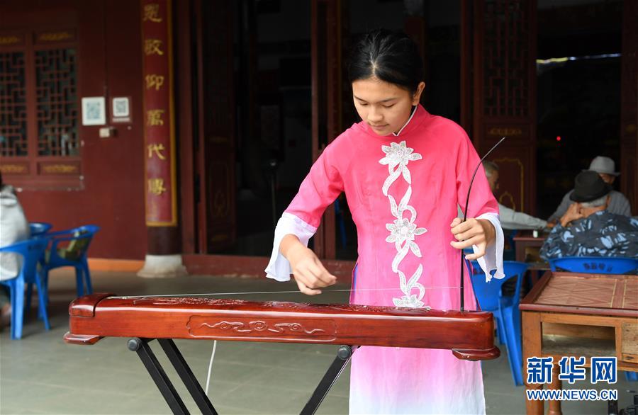 （兩會(huì)前夕看落實(shí)·圖文互動(dòng)）（5）開(kāi)放合作走活發(fā)展“新棋局”－－廣西落實(shí)習(xí)近平總書(shū)記全國(guó)兩會(huì)重要講話(huà)精神紀(jì)實(shí)