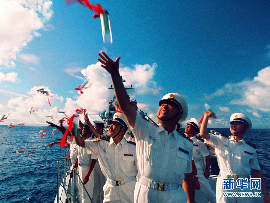 （新華全媒頭條·人民海軍70年·圖文互動(dòng)）（1）向海圖強(qiáng)春潮涌——黨中央、中央軍委和習(xí)主席關(guān)心人民海軍建設(shè)發(fā)展紀(jì)實(shí)