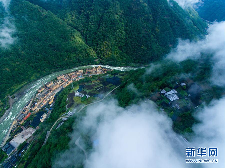 （壯麗70年·奮斗新時(shí)代·圖文互動(dòng)）（1）獨(dú)龍江畔，這個(gè)民族“一躍千年”