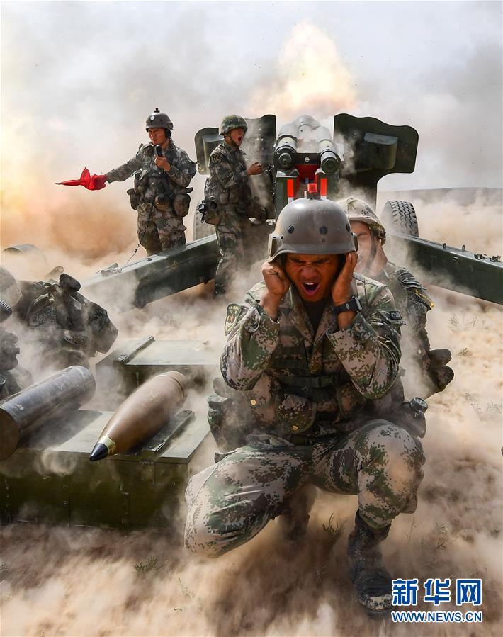 （新華全媒頭條·圖文互動(dòng)）（9）沿著中國(guó)特色強(qiáng)軍之路闊步前進(jìn)——黨中央、中央軍委領(lǐng)導(dǎo)推進(jìn)國(guó)防和軍隊(duì)建設(shè)70年紀(jì)實(shí)
