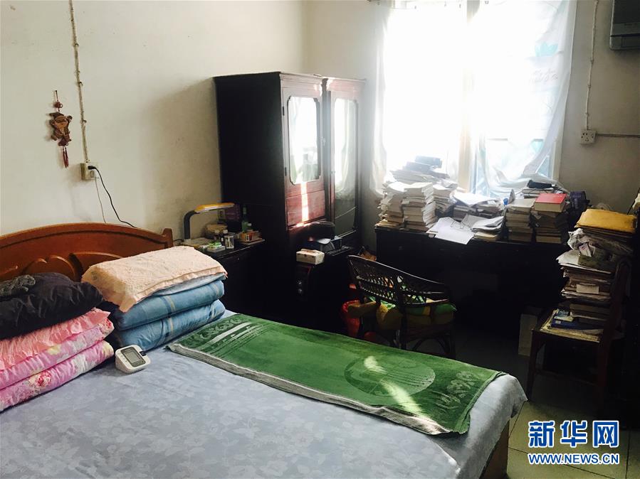 （新華全媒頭條·圖文互動）（11）滄海橫流 信仰彌堅(jiān)——記共產(chǎn)黨員、湘潭大學(xué)九旬教授滄南