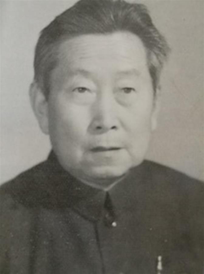 （為了民族復(fù)興·英雄烈士譜·圖文互動）鄧國忠：能扛槍桿子、擅拿筆桿子的公安烈士