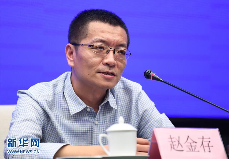 （聚焦疫情防控·圖文互動）（2）鐘南山、李蘭娟院士團隊從新冠肺炎患者糞便中分離出病毒