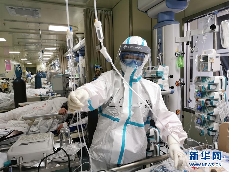 （一線抗疫群英譜·圖文互動）（3）生命之光，溫暖“無面之交”——記抗疫一線重癥監(jiān)護(hù)室90后護(hù)士金鈺 