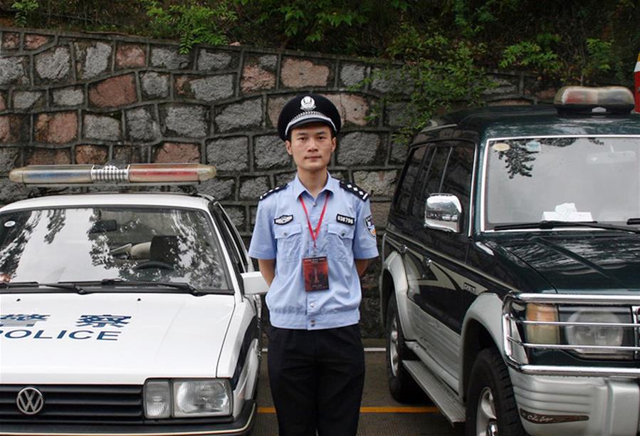 （為了民族復(fù)興·英雄烈士譜·圖文互動）張寧海：“請跟我走，我來為大家照亮……”