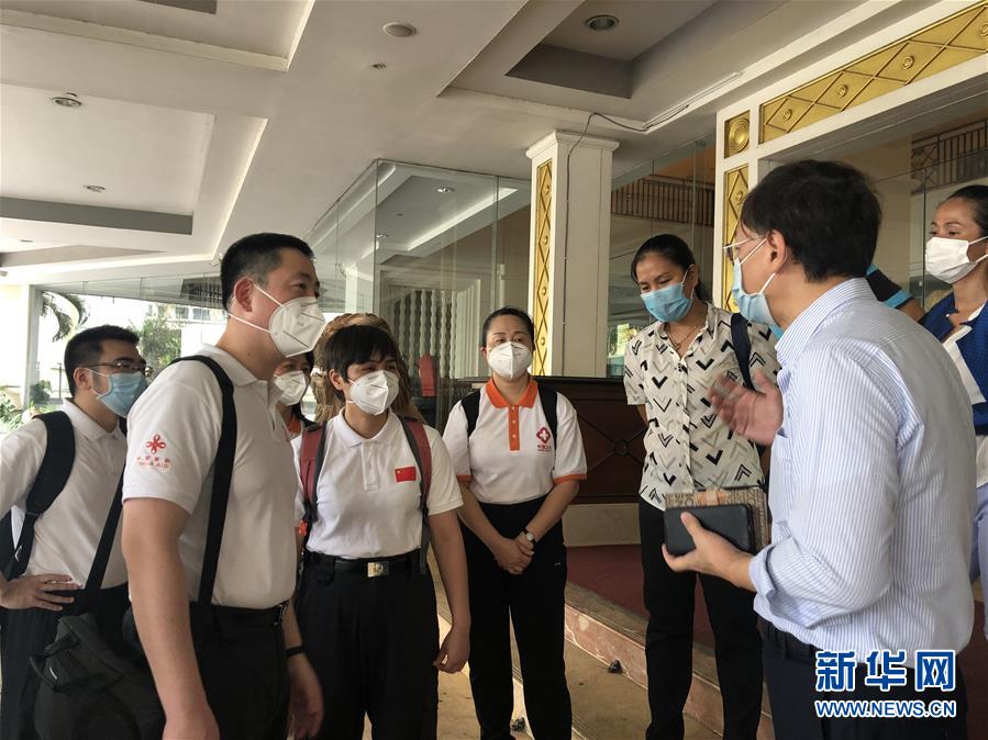 （國際疫情·圖文互動）（6）“工作忙碌又細(xì)致，經(jīng)驗(yàn)豐富又專業(yè)”——一名柬埔寨青年眼中的中國援柬抗疫醫(yī)療專家組