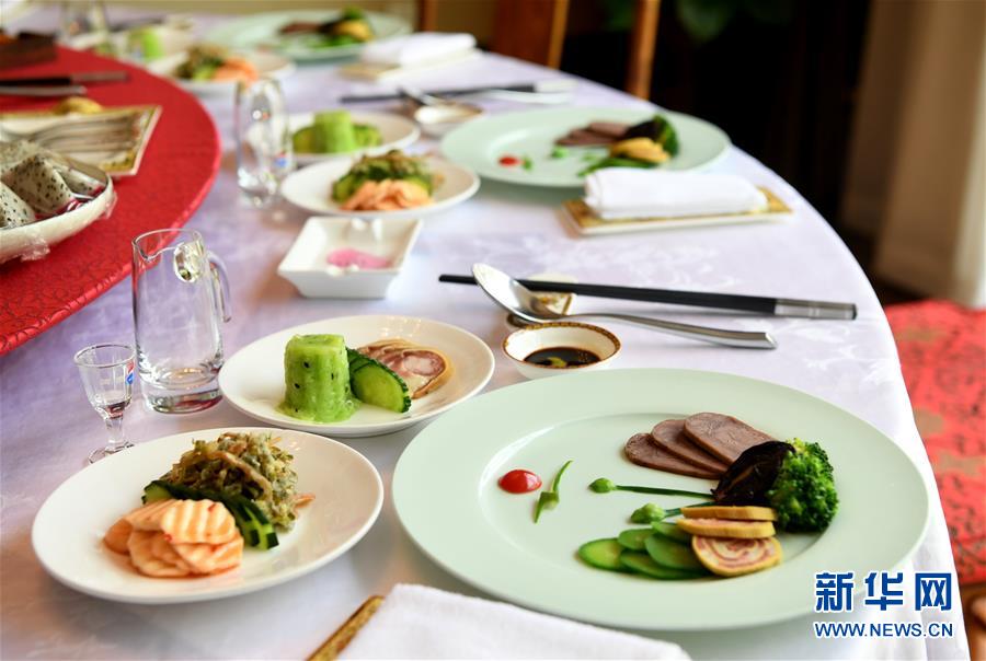 （聚焦復(fù)工復(fù)產(chǎn)·圖文互動）（2）“分得安心，吃得放心”——豫菜老字號的復(fù)工見聞