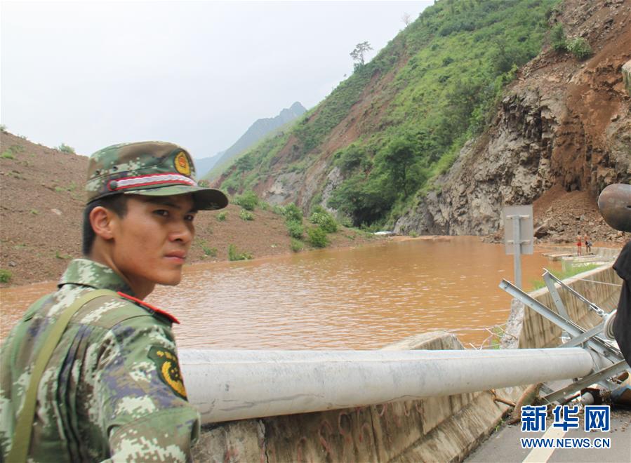 （為了民族復(fù)興·英雄烈士譜·圖文互動）謝樵：為救援泅渡堰塞湖，犧牲時只有24歲