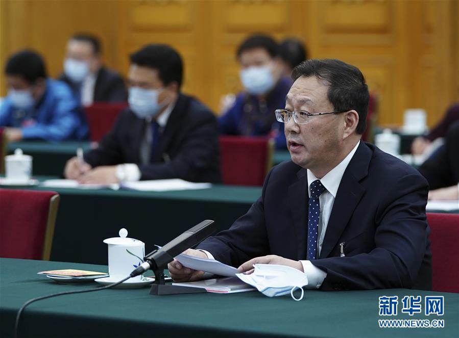 （新華全媒頭條·圖文互動）（9）從人民中汲取磅礴力量——習(xí)近平總書記同出席2020年全國兩會人大代表、政協(xié)委員共商國是紀(jì)實