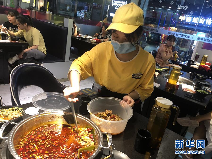 （在習(xí)近平新時(shí)代中國(guó)特色社會(huì)主義思想指引下——新時(shí)代新作為新篇章·習(xí)近平總書(shū)記關(guān)切事·圖文互動(dòng)）（1）珍惜盤(pán)中餐，狠剎浪費(fèi)風(fēng)——各地積極行動(dòng)堅(jiān)決制止餐飲浪費(fèi)