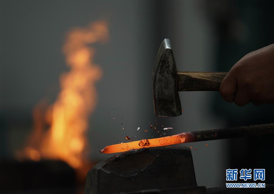 （走向我們的小康生活·決戰(zhàn)決勝脫貧攻堅(jiān)·圖文互動(dòng)）（2）甘青交界處的跨越——保安族、撒拉族的脫貧故事
