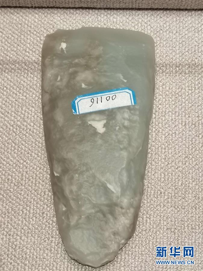 （文化視點(diǎn)·聽文物講故事·圖文互動(dòng)）（2）豪橫！古人扛著玉斧在羅布泊打獵