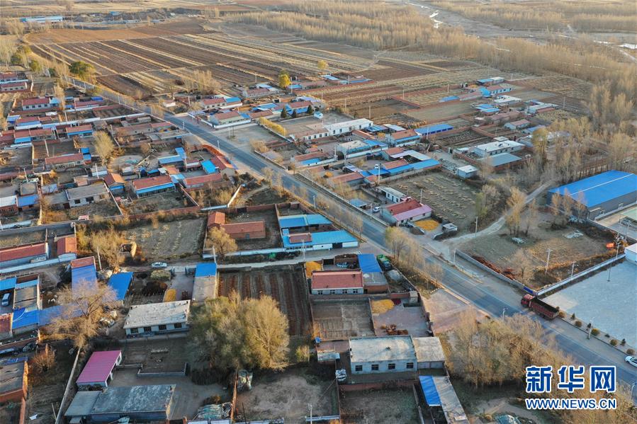 （全面建成小康社會“百城千縣萬村”調(diào)研行·圖文互動）（2）互助互利，小甘薯帶來甜蜜日子——內(nèi)蒙古奈曼旗互利村闖出產(chǎn)業(yè)致富之路