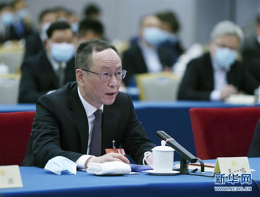 （新華全媒頭條·圖文互動）（7）從人民中汲取磅礴力量——習(xí)近平總書記同出席2020年全國兩會人大代表、政協(xié)委員共商國是紀(jì)實