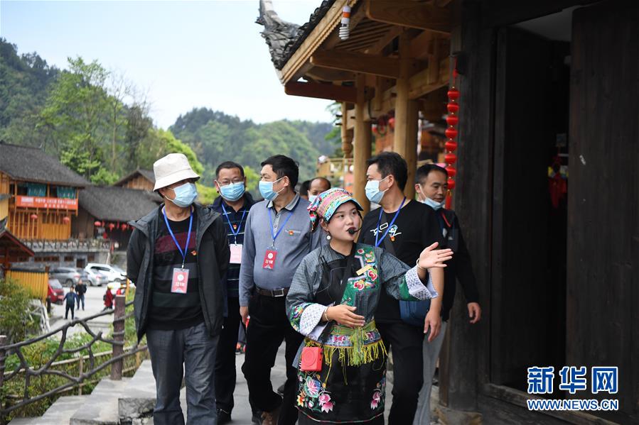 （新華全媒頭條·圖文互動）（8）初夏，循著總書記的腳步探訪產(chǎn)業(yè)扶貧新事