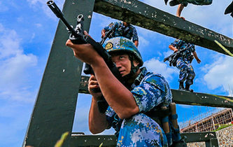 海軍陸戰(zhàn)隊特種障礙訓(xùn)練，敢來嗎？