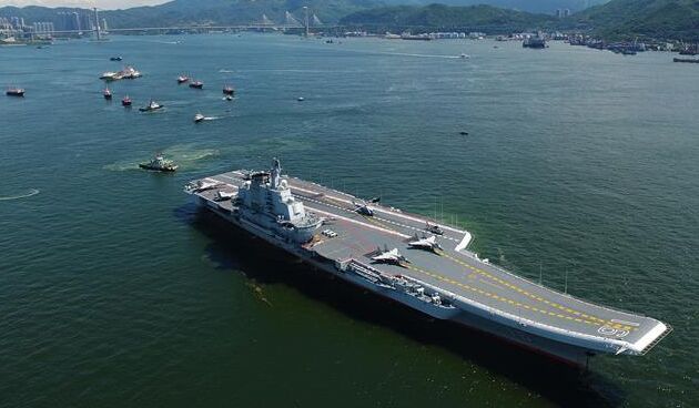 獨(dú)家航拍！遼寧艦駛離香港