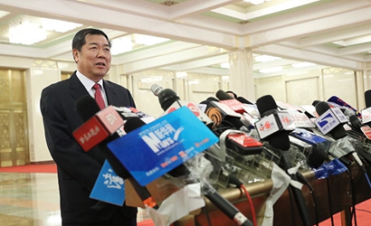 何立峰：2016年實(shí)現(xiàn)了穩(wěn)增長、穩(wěn)就業(yè)