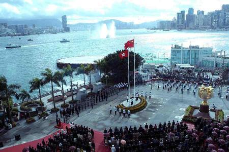 今年7月1日香港將迎來回歸祖國20周年，這是一件大事、盛事
