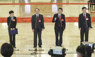 邱賽珍、張蜀新、潘克剛、李新民代表接受采訪