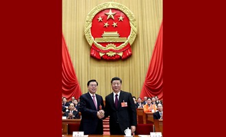 習(xí)近平當(dāng)選國家主席、中央軍委主席