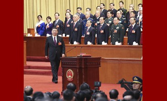 習(xí)近平當(dāng)選國家主席、中央軍委主席
