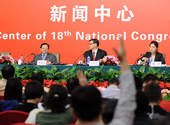 十八大集體采訪談中國共產黨的理論創(chuàng)新