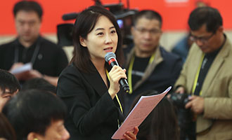 鳳凰衛(wèi)視、鳳凰網(wǎng)記者提問(wèn)