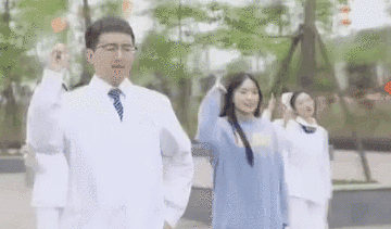 四川打疫苗神曲刷屏 《趕緊打》花絮來(lái)了！