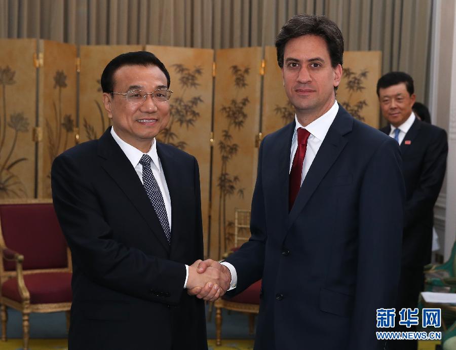 6月18日，國務(wù)院總理李克強在倫敦會見英國工黨領(lǐng)袖埃德·米利班德。新華社記者 龐興雷 攝 