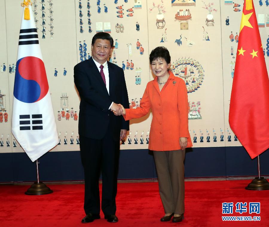 7月3日，國家主席習(xí)近平在首爾同韓國總統(tǒng)樸槿惠舉行會談。新華社記者 蘭紅光 攝
