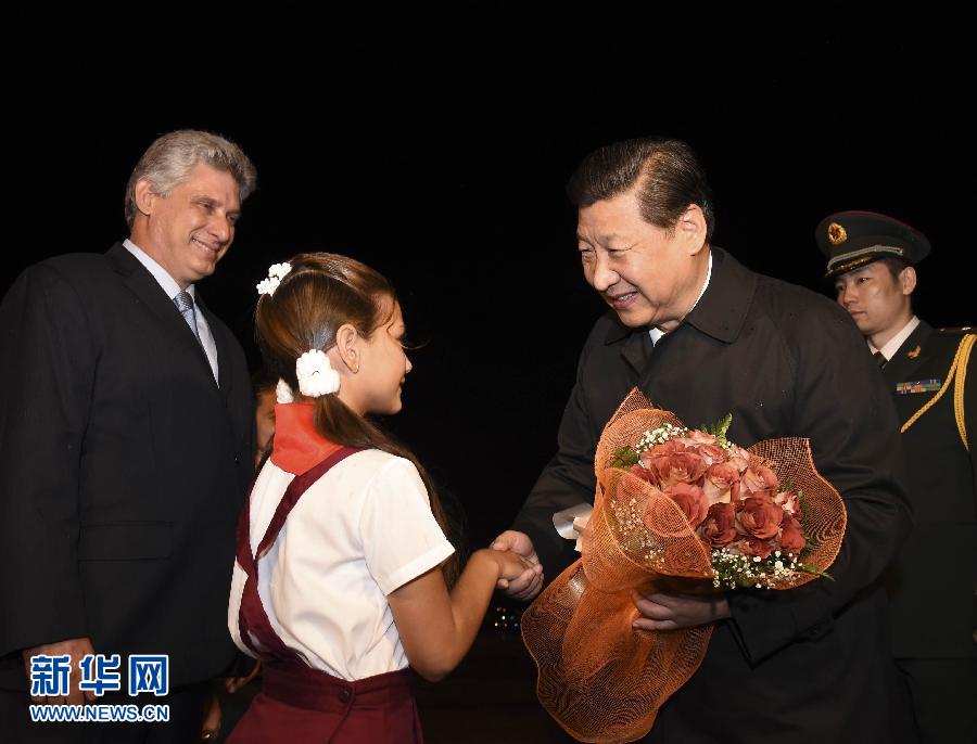 當(dāng)?shù)貢r(shí)間7月21日晚9時(shí)許，國(guó)家主席習(xí)近平乘坐的專(zhuān)機(jī)抵達(dá)哈瓦那何塞·馬蒂?lài)?guó)際機(jī)場(chǎng)，開(kāi)始對(duì)古巴進(jìn)行國(guó)事訪問(wèn)。新華社記者李學(xué)仁攝