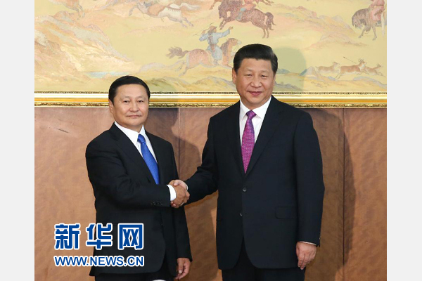 8月22日，國家主席習(xí)近平在烏蘭巴托會(huì)見蒙古國總理阿勒坦呼亞格。 新華社記者龐興雷攝 